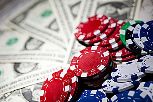 pp slots demo မိုဘိုင်းအက်ပ် မြန်မာနိုင်ငံ ကစားသမား ဖုန်းဖြင့် Live Casino ကစားနေသောပုံ